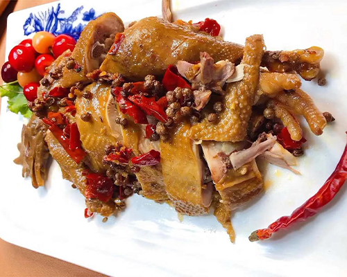 鼦